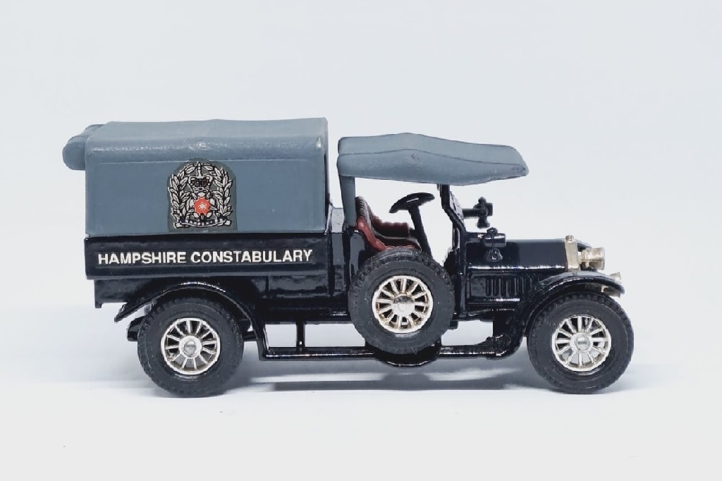 AC115; Hampshire Constabulary Police Vehicle; 1918 Crossley Beer Lorry